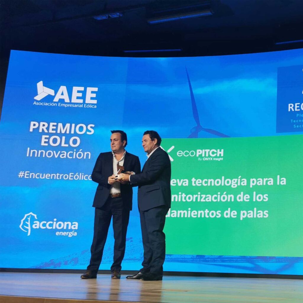 Onyx insight win aee award square