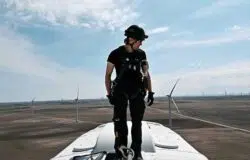 Onyx wind engineer on nacelle small