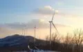 Large onshore wind turbines with blades